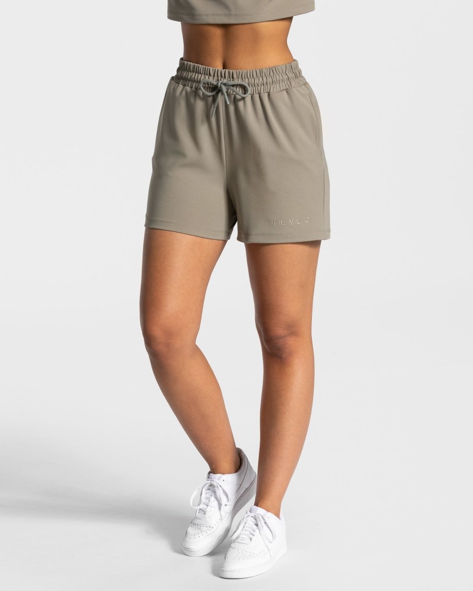 Teveo Charming Oversized Shorts Khaki | OCARMT-145